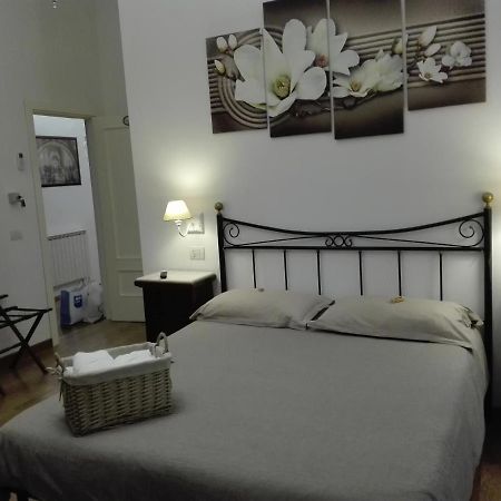 Bed and Breakfast Napoli Pietrasanta Lt Exterior foto