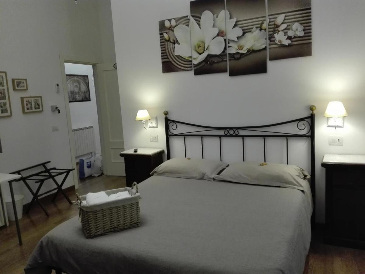 Bed and Breakfast Napoli Pietrasanta Lt Exterior foto