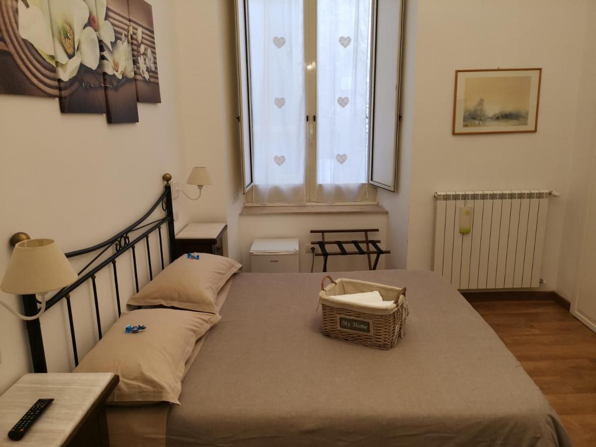 Bed and Breakfast Napoli Pietrasanta Lt Exterior foto