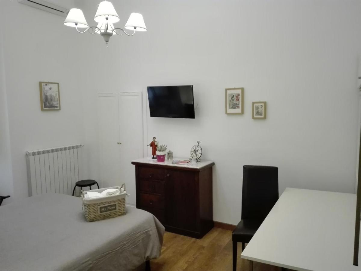 Bed and Breakfast Napoli Pietrasanta Lt Exterior foto