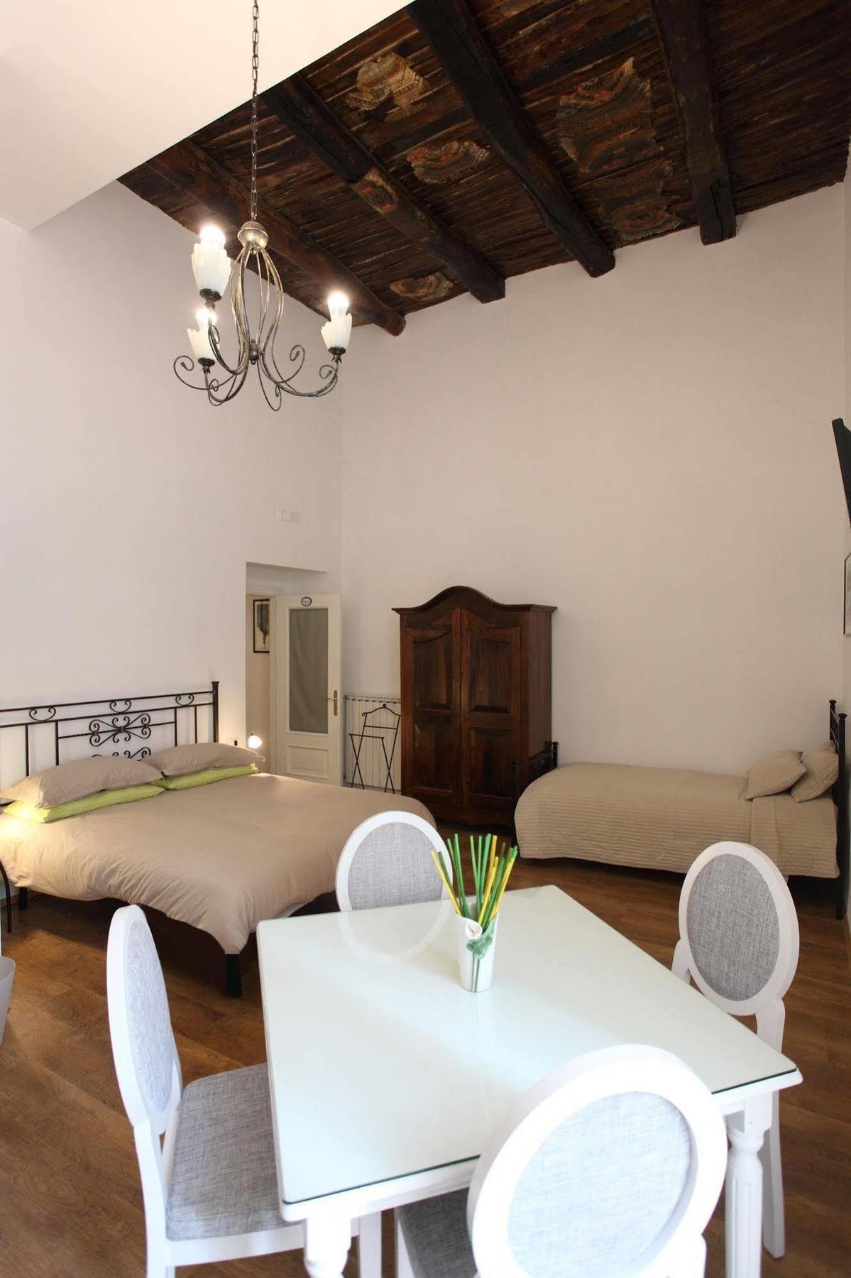 Bed and Breakfast Napoli Pietrasanta Lt Exterior foto