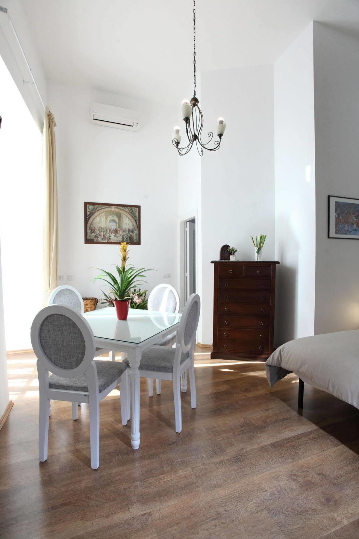 Bed and Breakfast Napoli Pietrasanta Lt Exterior foto